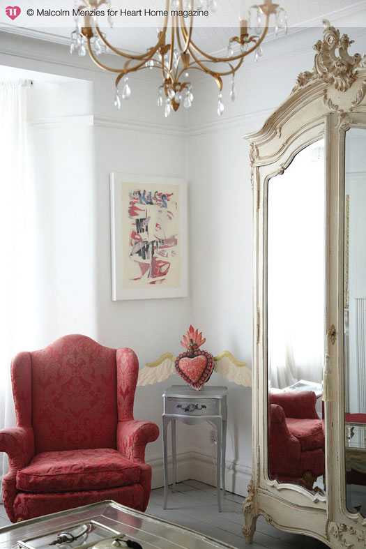 Еклектика в інтер'єрі Еклектичний дизайн інтер'єру: вінтажні акценти у сучасній вітальні, модні тенденції 2026