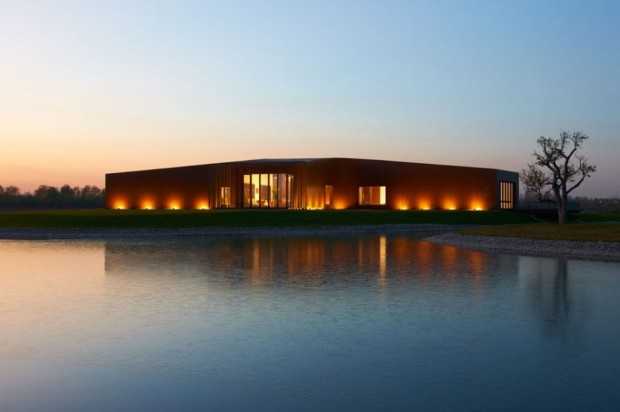 Asterisk: загальний вигляд Загальний вигляд комплексу Asterisk в Пекіні, де розташовані винний салон та ресторан.