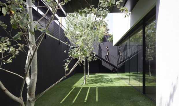 Лаконічний інтер'єр Мінімалізм в інтер'єрі будинку Тель-Авіва: лаконічність та практичність, 2026.