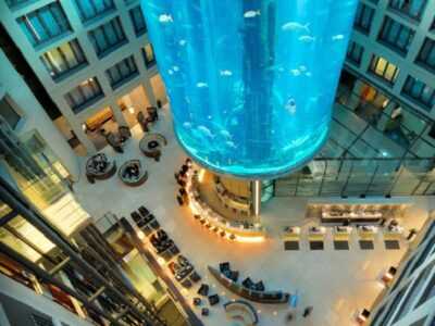 Radisson Blu Berlin: готель-акваріум – незабутні враження — Radisson Blu Hotel Berlin Акваріум