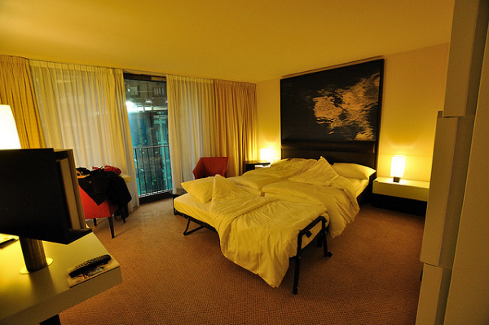 Radisson Blu Hotel Berlin: схема акваріума AquaDom, пояснення конструкції