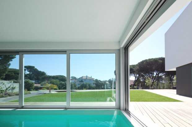Португальський мінімалізм Архітектура вілли в Кашкайш 2026: поєднання мінімалізму, екологічності та португальського стилю