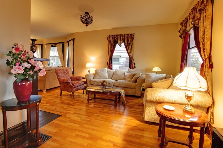 Тренди 2026 в інтер'єрі Сучасний інтер'єр з бордовими шторами: модні поєднання кольорів 2026 року