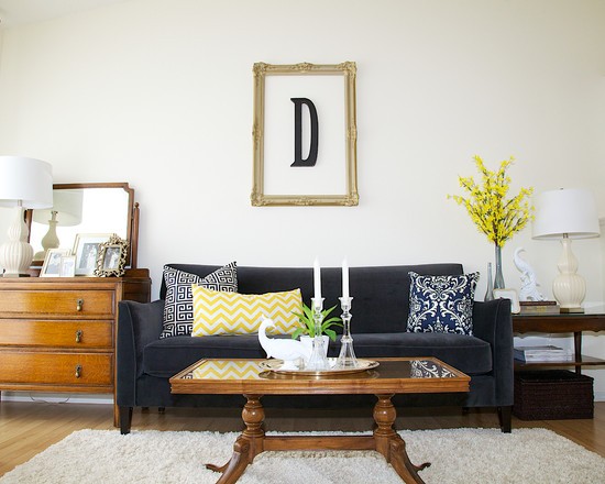 Надихаючі написи Написи на стінах: літери формують надихаючу фразу в сучасному інтер'єрі 2026