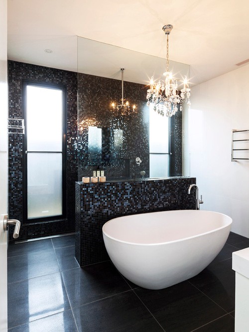 Чорний шик у ванній Чорна плитка у ванній кімнаті: сміливий дизайн та сучасні тренди 2026 року.