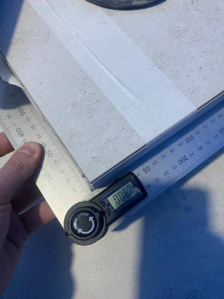 Плитка в душовій Технічний нагляд 2026: Перевірка якості плитки в душовому піддоні – запорука герметичності