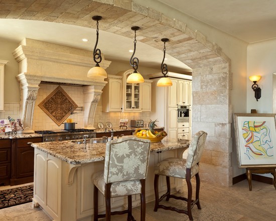 Арка з підсвічуванням Підвісні світильники, прикріплені до арки, створюють акцентне освітлення та додають затишку простору