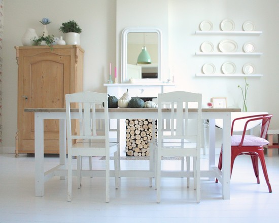 Розташування меблів Раціональне розташування меблів, що не перешкоджає проникненню світла в кімнату.