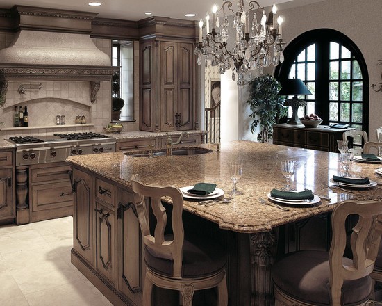 Дерево всюди! Дерево використано для меблів, підлоги та стелі на кухні. Екологічний дизайн.