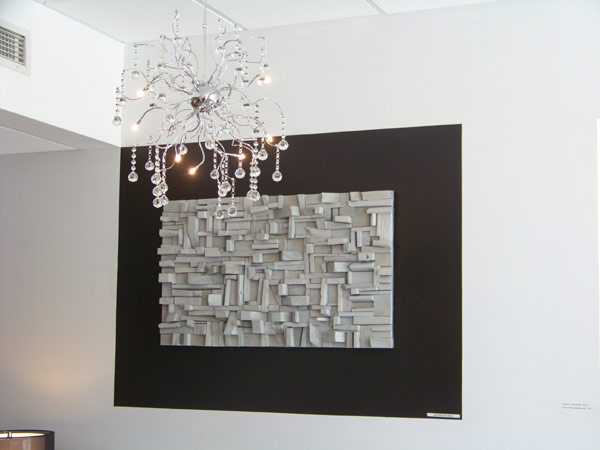 Економія з панно Оригінальне дерев'яне панно з російської канадки: економія на ремонті та унікальність.