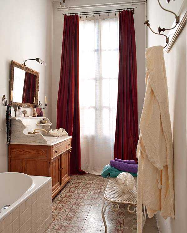 Еклектика та світло Дизайн інтер'єру: еклектичний стиль будинку з патіо, що наповнює простір затишком і світлом