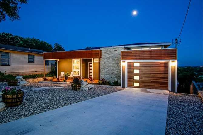 Стильний фасад будинку Елегантний фасад розкішного будинку в центрі мегаполіса, сучасний стиль 2026.