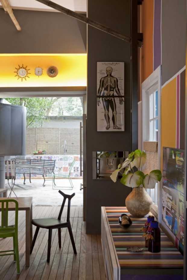 Ванна кімната модерн Нестандартна ванна кімната в стилі модерн: дизайн заміського будинку 2026, яскраві акценти.