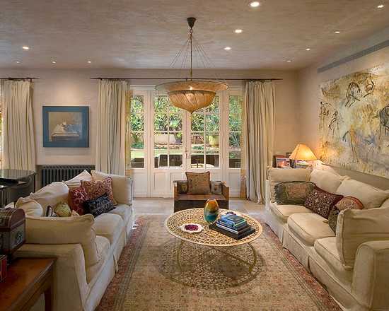 Оксамитовий дотик Франції Затишний французький інтер'єр 2026: оксамитова оббивка, м'які тони та атмосфера релаксу.