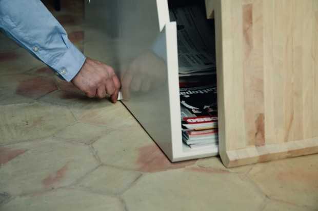 Простір та стиль Функціональна дерев'яна підставка для журналів, що економить простір та додає стилю у 2026