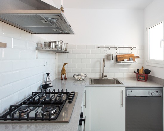 Мінімалізм у дизайні Сучасний дизайн кухонного гарнітура в мінімалістичному стилі для маленької кухні