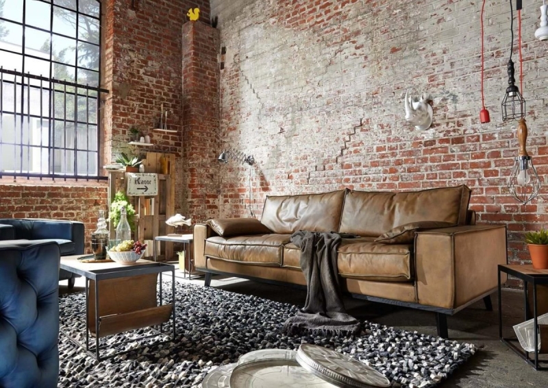 Стіна з навмисними недоліками оздоблення в інтер'єрі стилю гранж 2026.