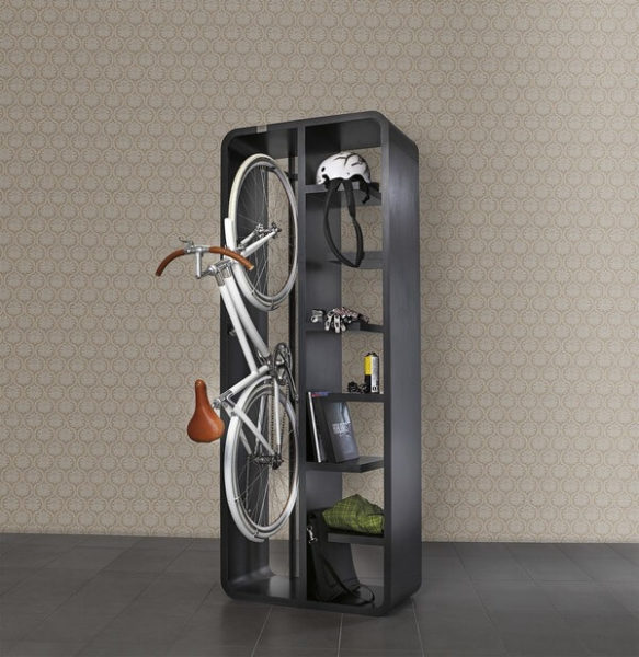 Велосипед на балконі, покритий пилом: неправильне зберігання та відсутність захисту від конденсату