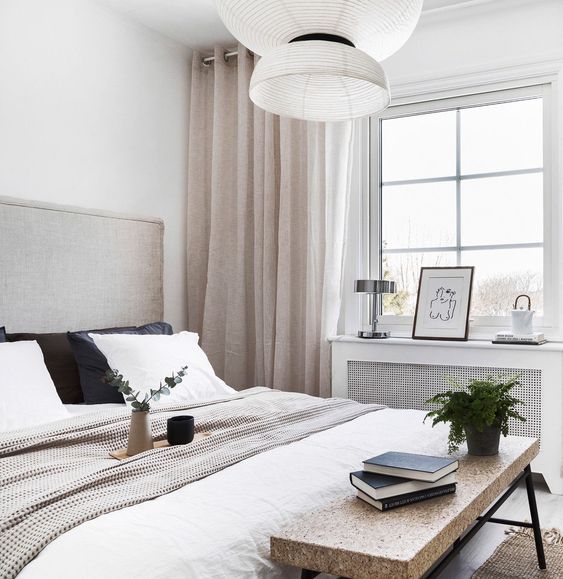 Бежевий: гармонійний дизайн Дизайн бежевої спальні 2026: гармонійне поєднання бежевого та синього в маленькій квартирі