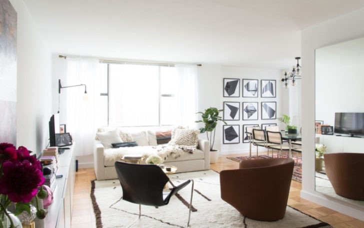 Спокійна спальня в будинку Інтер'єр спальні в заміському будинку з використанням лляних тканин та спокійних кольорів