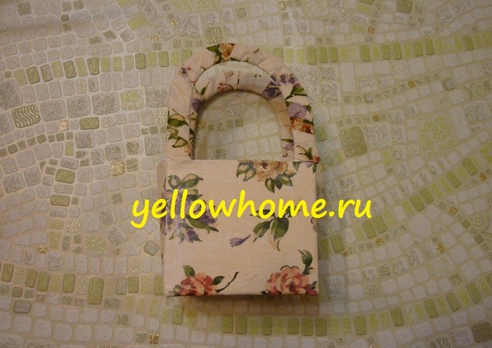 Креативна переробка матеріалів Майстер-клас з переробки: створення подарункової упаковки з використанням підручних матеріалів.