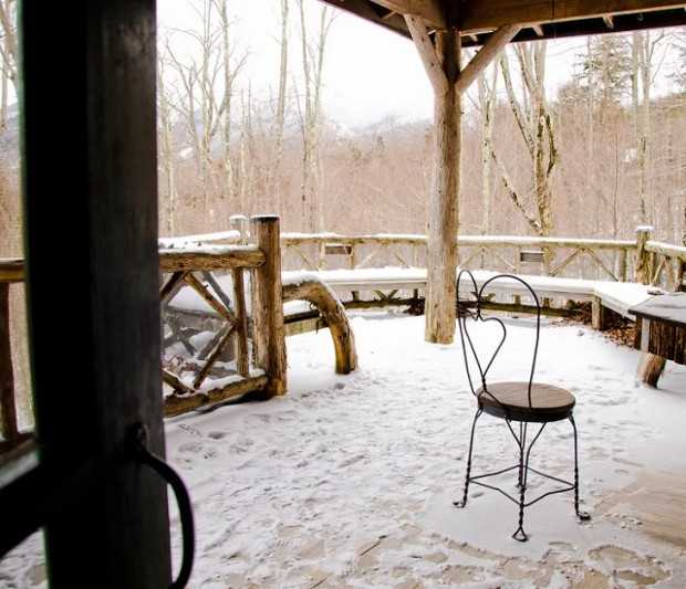 Ялинка в стилі Vogue Різдвяна ялинка в домі Аманди Брукс: стильний декор та сімейні традиції 2026.