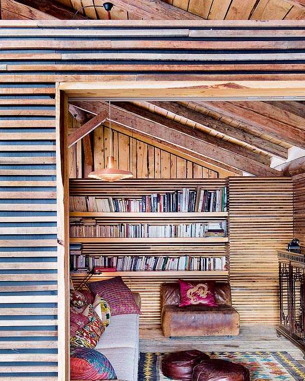 Шале: ванна гармонія Ванна кімната в стилі шале: поєднання дерева, каменю та сучасної сантехніки.