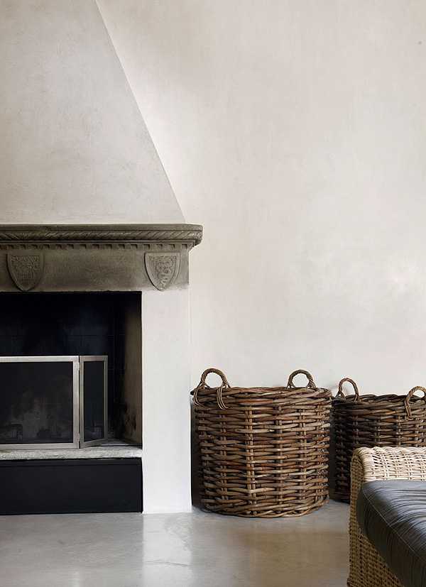 Унікальний італійський декор Нестандартний дизайн італійського будинку: акцент на деталях та унікальних елементах декору.