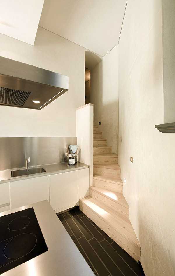 Італійський затишок вдома Елегантний італійський дизайн інтер'єру будинку з використанням натуральних матеріалів та світлих кольорів, 2026