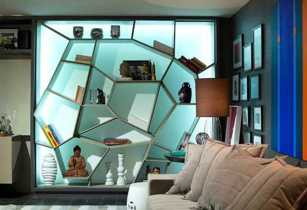 Музичний арт-нуво Вітальня в стилі арт-нуво: поєднання латиноамериканського дизайну та музичних акцентів.