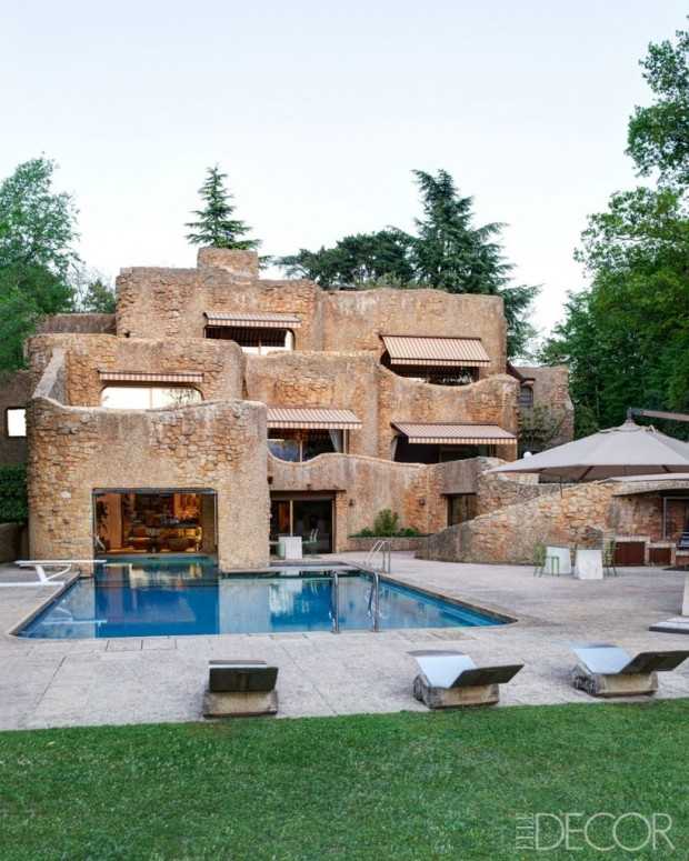 Дизайн замку: елегантність Замок Емануеле Філіберто: вишуканий дизайн інтер'єру з акцентом на природні матеріали (2026).