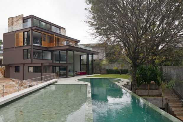 Vila Madalena: Інтер'єр Просторий інтер'єр заміського будинку Vila Madalena, сучасний дизайн 2026 року.