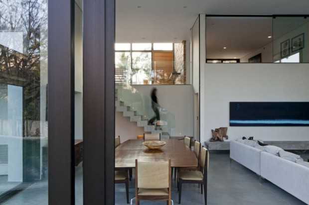 Vila Madalena: Кухня 2026 Сучасна кухня в заміському будинку Vila Madalena, Бразилія, з ергономічним дизайном та світлими відтінками.