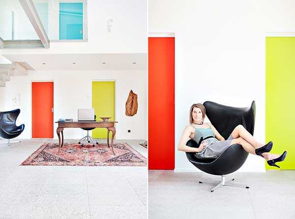 Обід з видом Інтер'єр їдальні в шведському будинку на березі моря з використанням природних матеріалів.