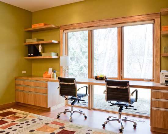 Робота в парі Офісна зона для двох співробітників: ергономічні столи, зручні крісла та сучасний дизайн.