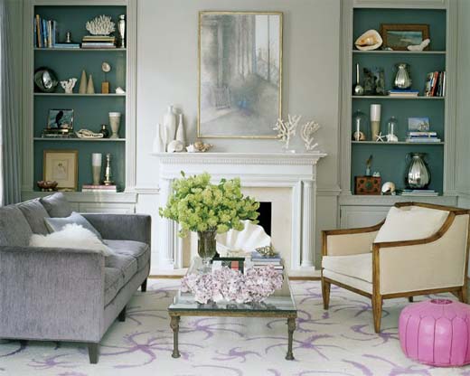 Затишна вінтажна вітальня Вінтажний інтер'єр вітальні з меблями з історією та антикварним декором, затишок в деталях.