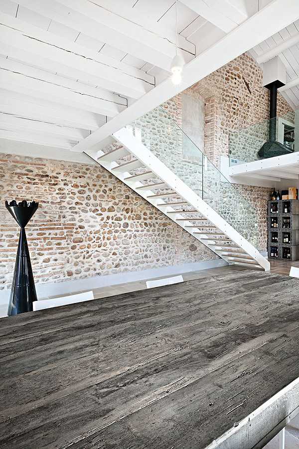 Вид: гармонія з природою Вид на італійську віллу 2026: гармонія з навколишнім середовищем, скляні конструкції.