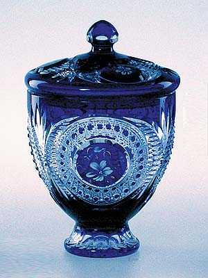 Кришталеві акценти Вишукані кришталеві стрази та вази, що прикрашають сучасний мінімалістичний інтер'єр 2026