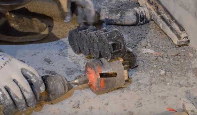 Глибина свердління Регулювання глибини свердління коронкою відповідно до розміру підрозетника для розеток.