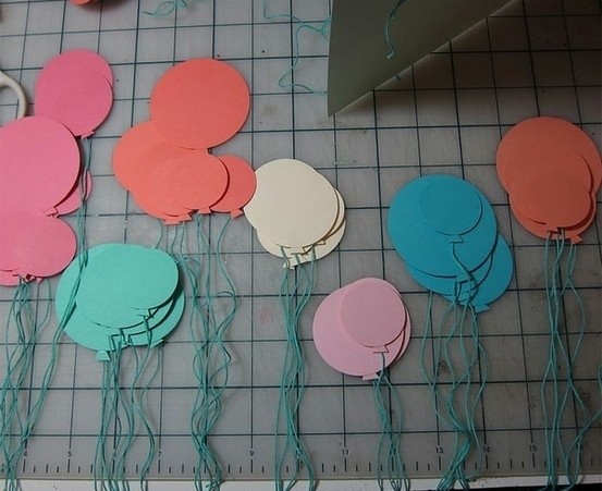 Мінімалістична листівка Надихаюча ідея листівки ручної роботи: мінімалістичний дизайн та приємні кольори.