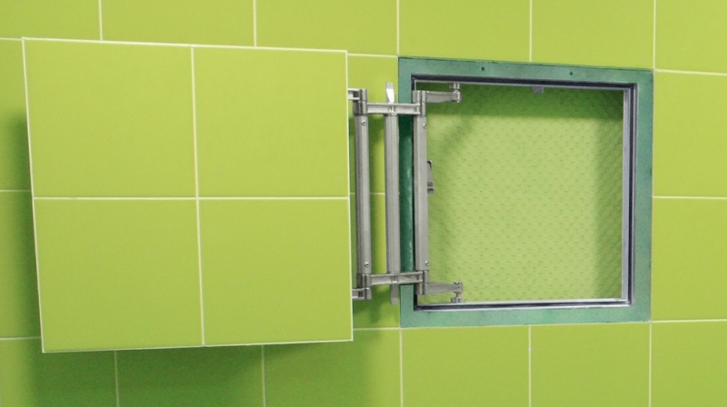 Люк 40x40 см Прихований люк під плитку розміром 40x40 см: стандартне рішення для ванної