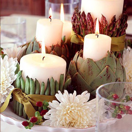 Ліжко кохання Ідеї для романтичного вечора: ліжко, прикрашене пелюстками троянд та свічками.