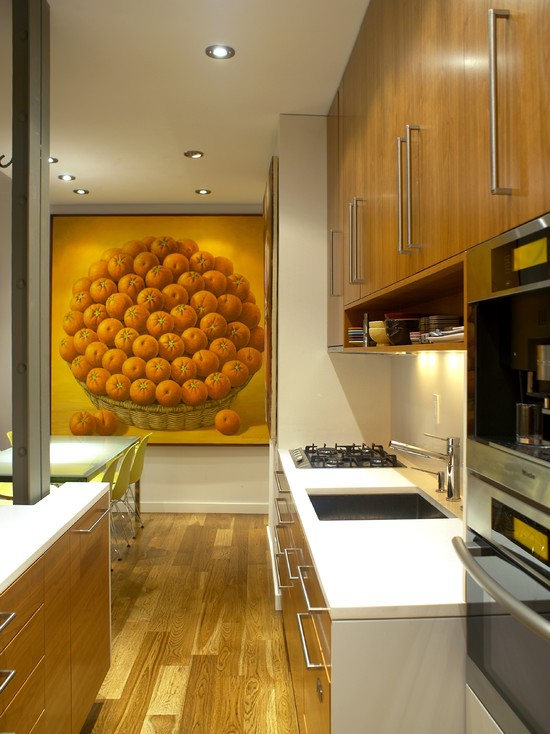 Сучасна кухня 2026 Сучасний дизайн кухні 2026: світла ергономічна кухня з мультиплексу у квартирі