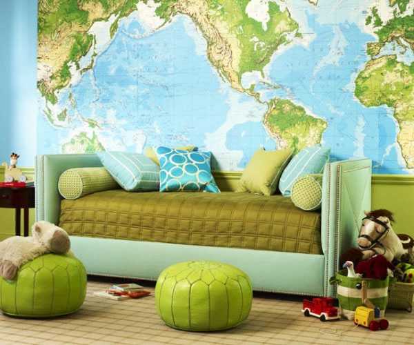 Карта в кабінеті Карта як елемент декору в домашньому кабінеті, надихаючий інтер'єр.