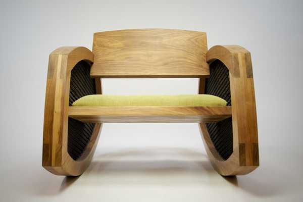 Відпочинок з комфортом Сучасне крісло-гойдалка з волоського горіха для релаксу та відпочинку 2026