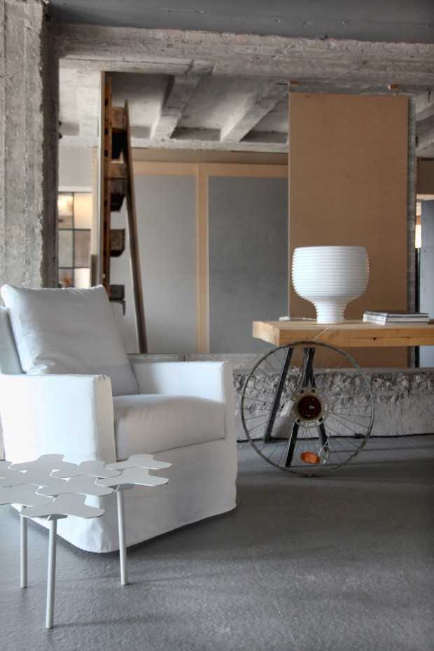 Мінімалізм в лофті Квартира в стилі лофт в Афінах з елементами техно-стилю та мінімалістичним декором 2026.