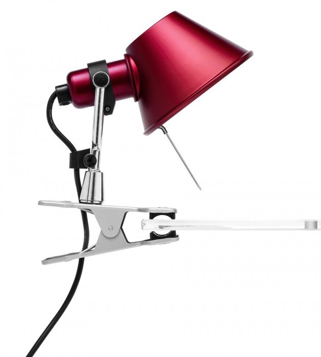 Безпека та комфорт Дизайн дитячої кімнати з люстрою: безпечні матеріали та ідеальне освітлення для сну.