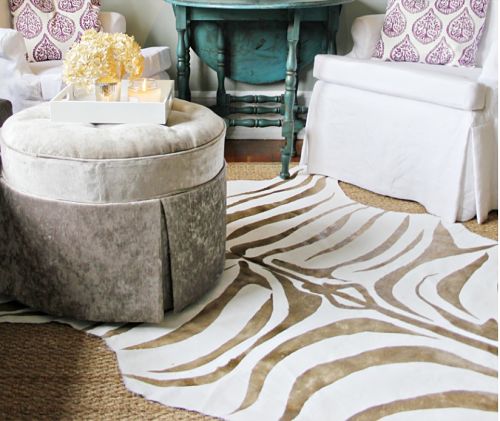 Стильний килимок з принтом під зебру, створений своїми руками.