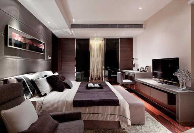 Хай-тек мінімалізм Сучасні меблі в стилі хай-тек з металевими елементами для мінімалістичного інтер'єру квартири.