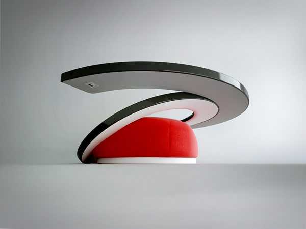 Технологія Paszcza Оригінальне крісло Paszcza: технологїчний погляд на виготовлення ексклюзивних меблів для сучасного інтер'єру.